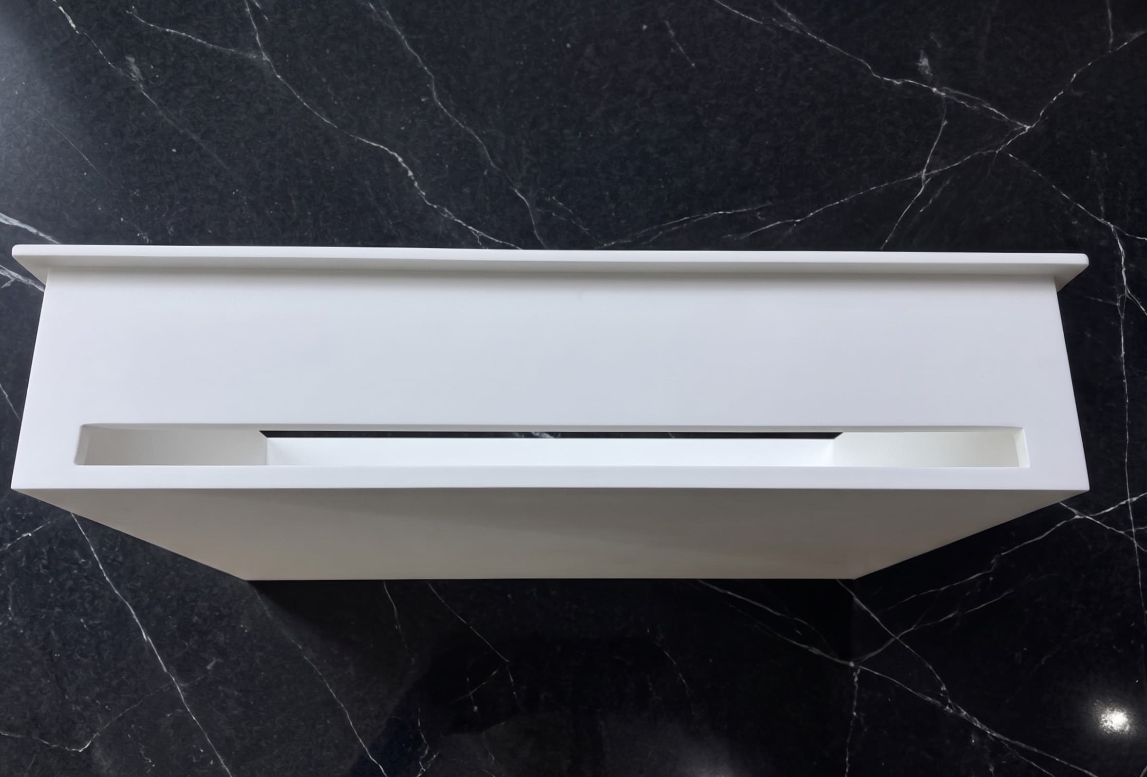 Hornacina con pestaña y LED | Corian® Glacier White - Imagen 5