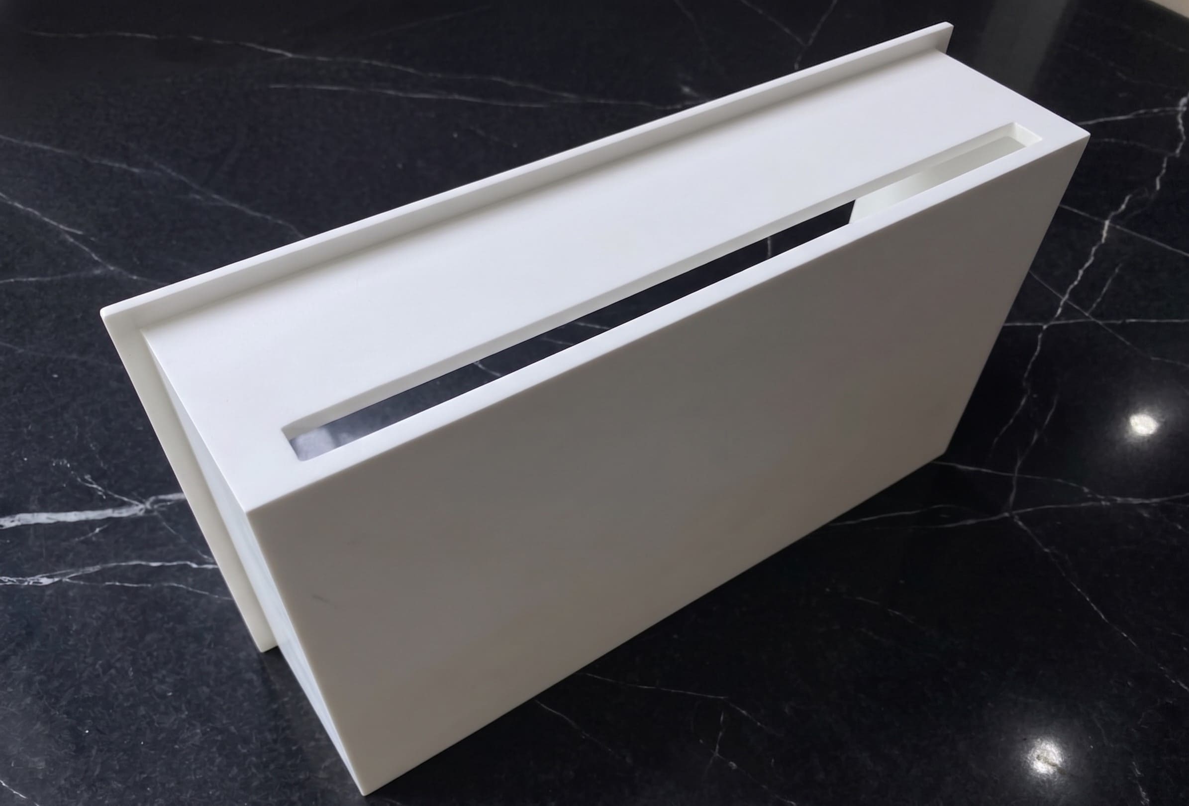 Hornacina con pestaña y LED | Corian® Glacier White - Imagen 3
