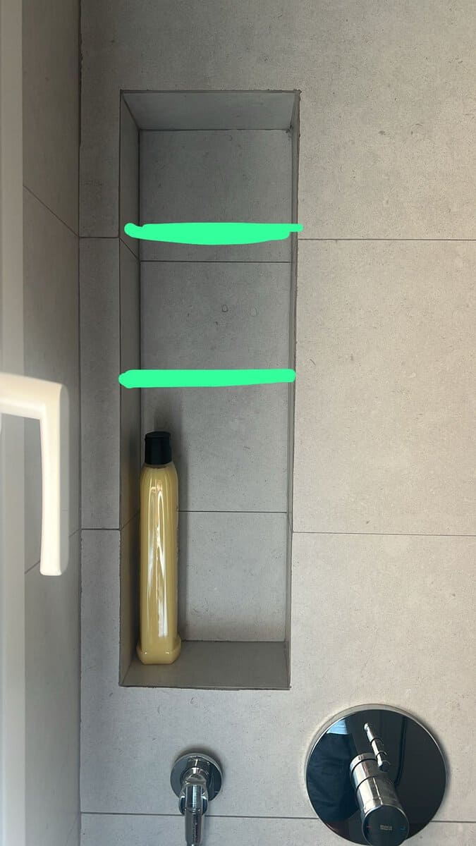 Hornacina con estante y pestaña | Corian® Glacier White (personalizado)
